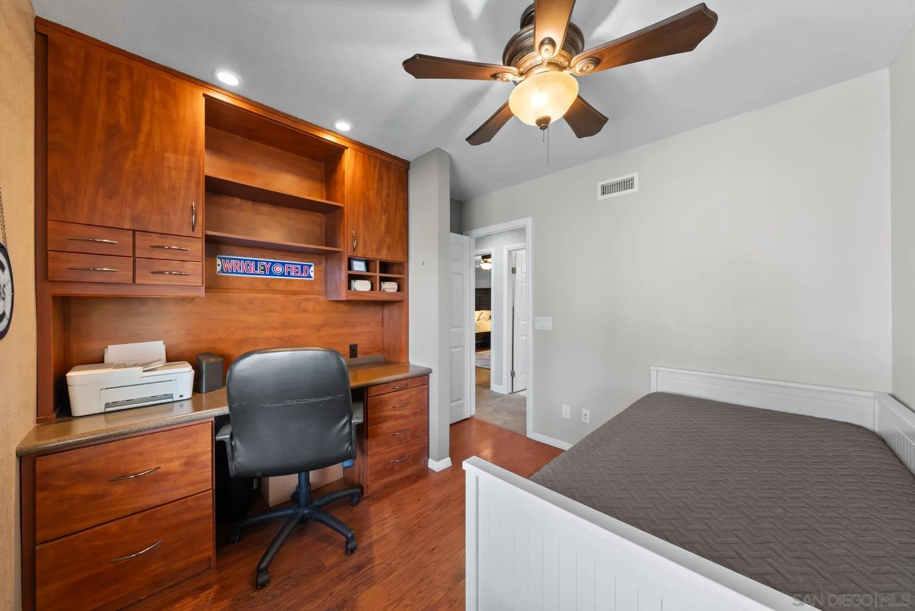 https://cdn.realtyfeed.com/cdn/127/260013879/3bce565d21a4aeb1d20d5d711c6c4ee0.webp