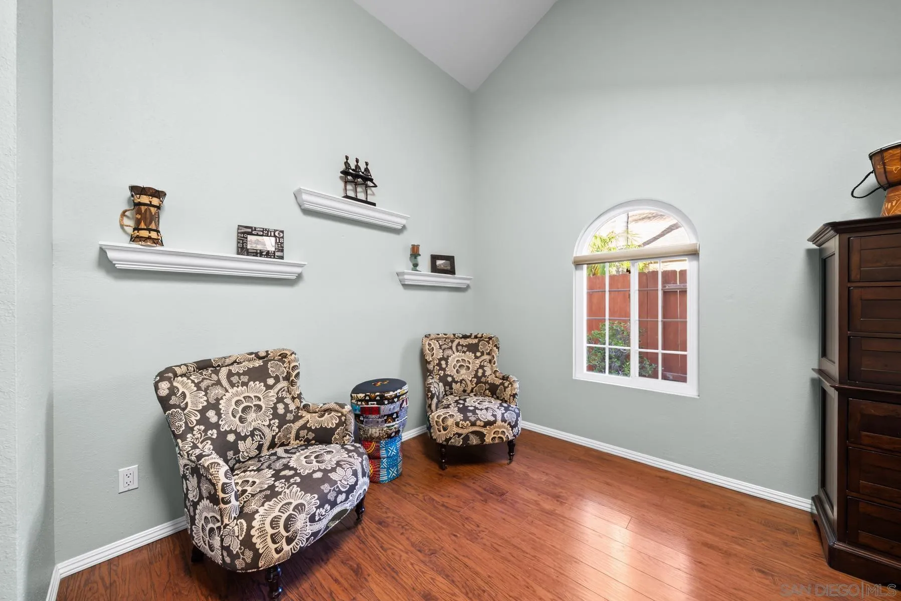 https://cdn.realtyfeed.com/cdn/127/260013879/586704ae177e587558281c16163b8536.webp