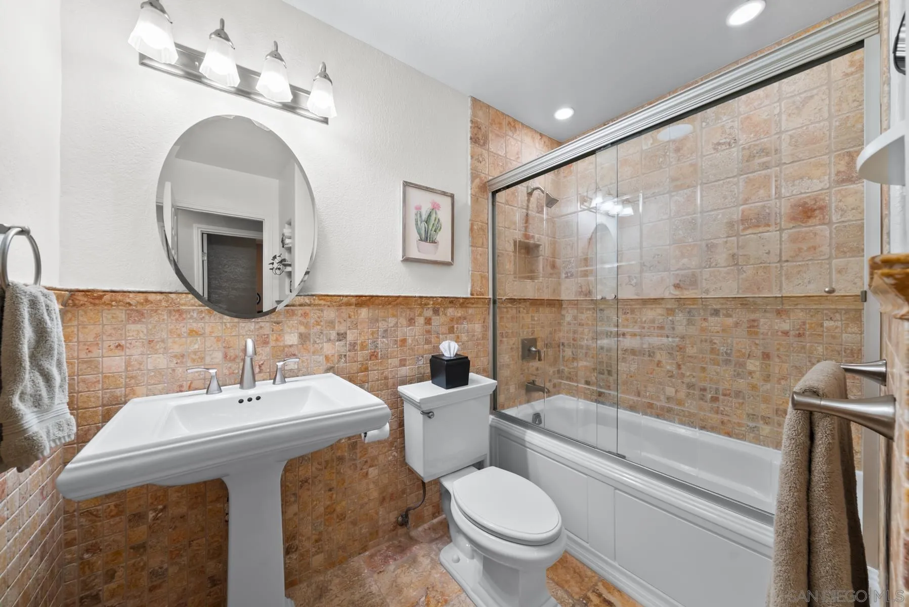 https://cdn.realtyfeed.com/cdn/127/260013879/822c11934f739331b329d1559200a7c2.webp