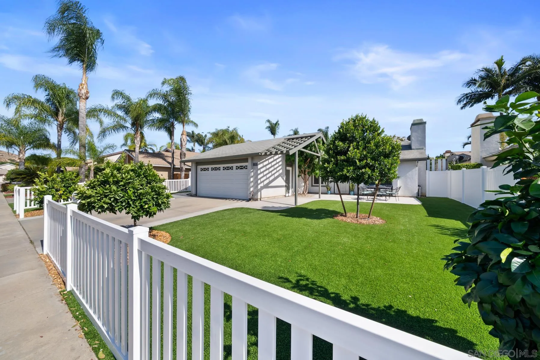 https://cdn.realtyfeed.com/cdn/127/260013879/8e75230706244bc6acf7ec10d8e8e51a.webp