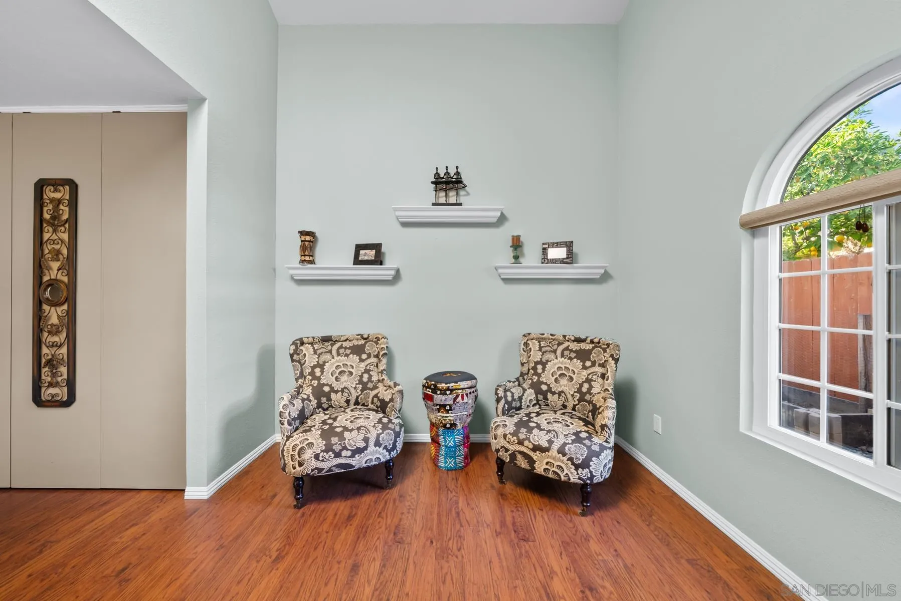 https://cdn.realtyfeed.com/cdn/127/260013879/99e85a192aec6b066933f6c337d607a6.webp