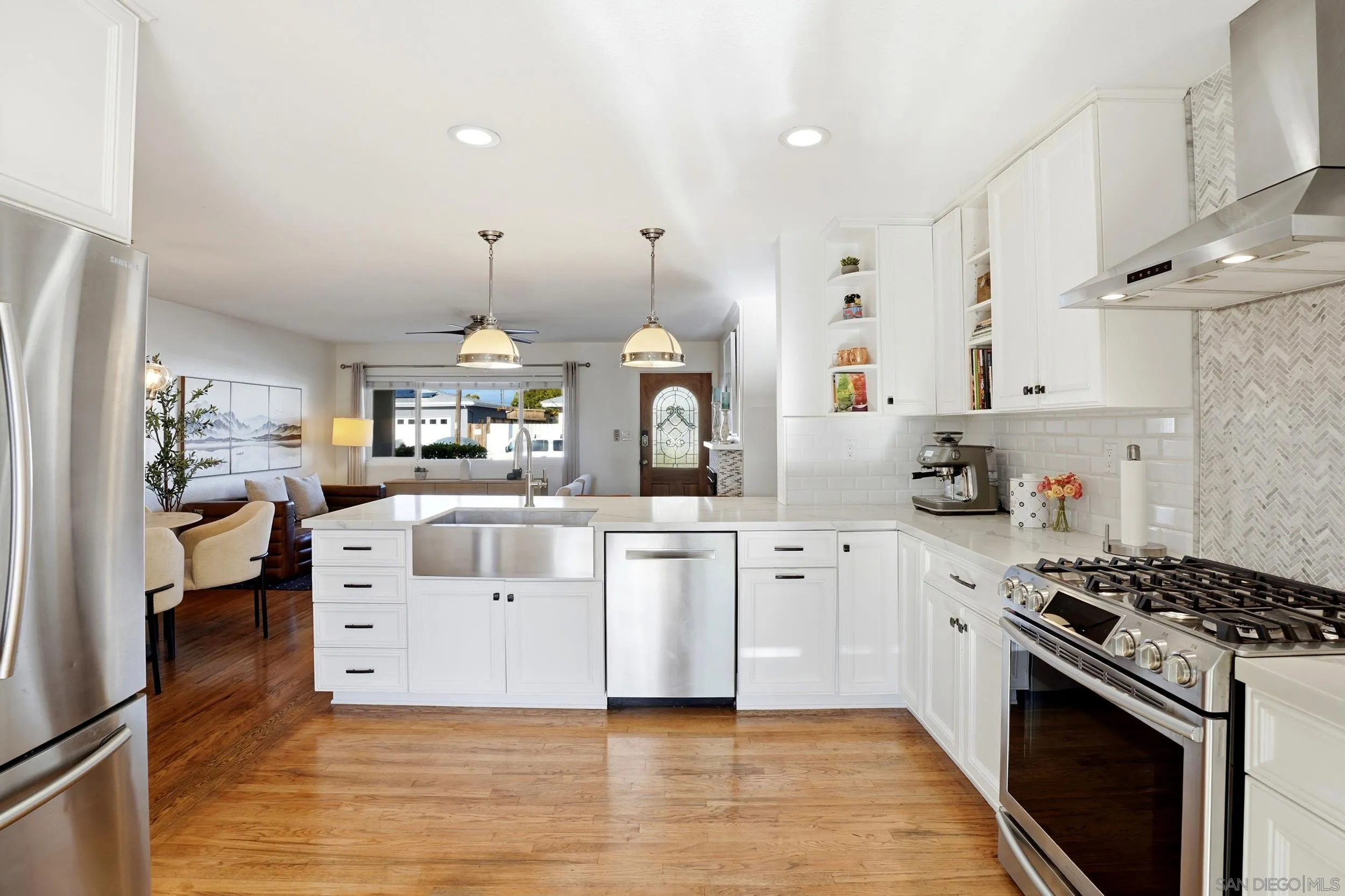 https://cdn.realtyfeed.com/cdn/127/260013882/21e229fbc5842c0f0be3516773ab1a5b.webp