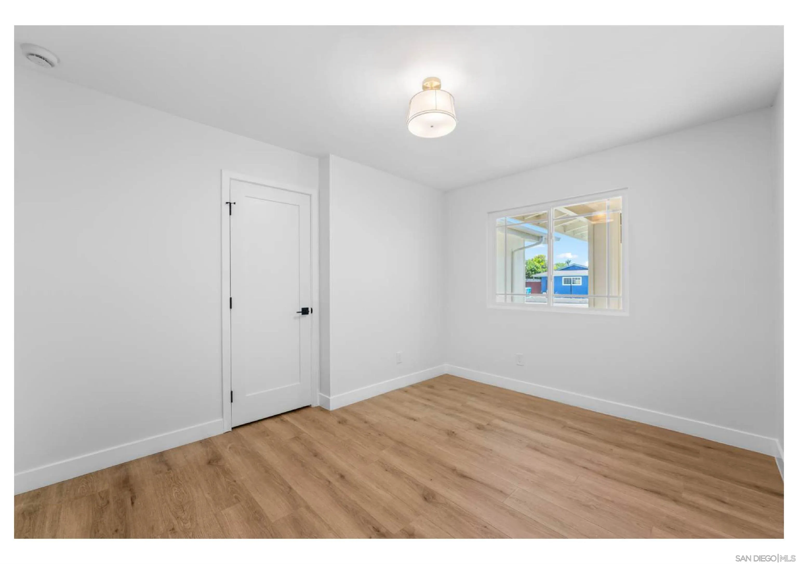 https://cdn.realtyfeed.com/cdn/127/260013883/2f36e9b6e961bdb217de43c61d9364bb.webp
