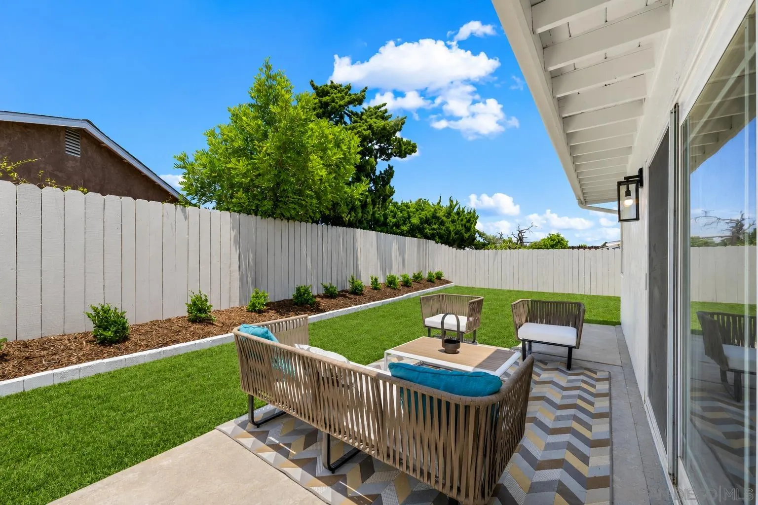 https://cdn.realtyfeed.com/cdn/127/260013883/34d4ebaaf3da2dd206bd67b6ddaadcd8.webp
