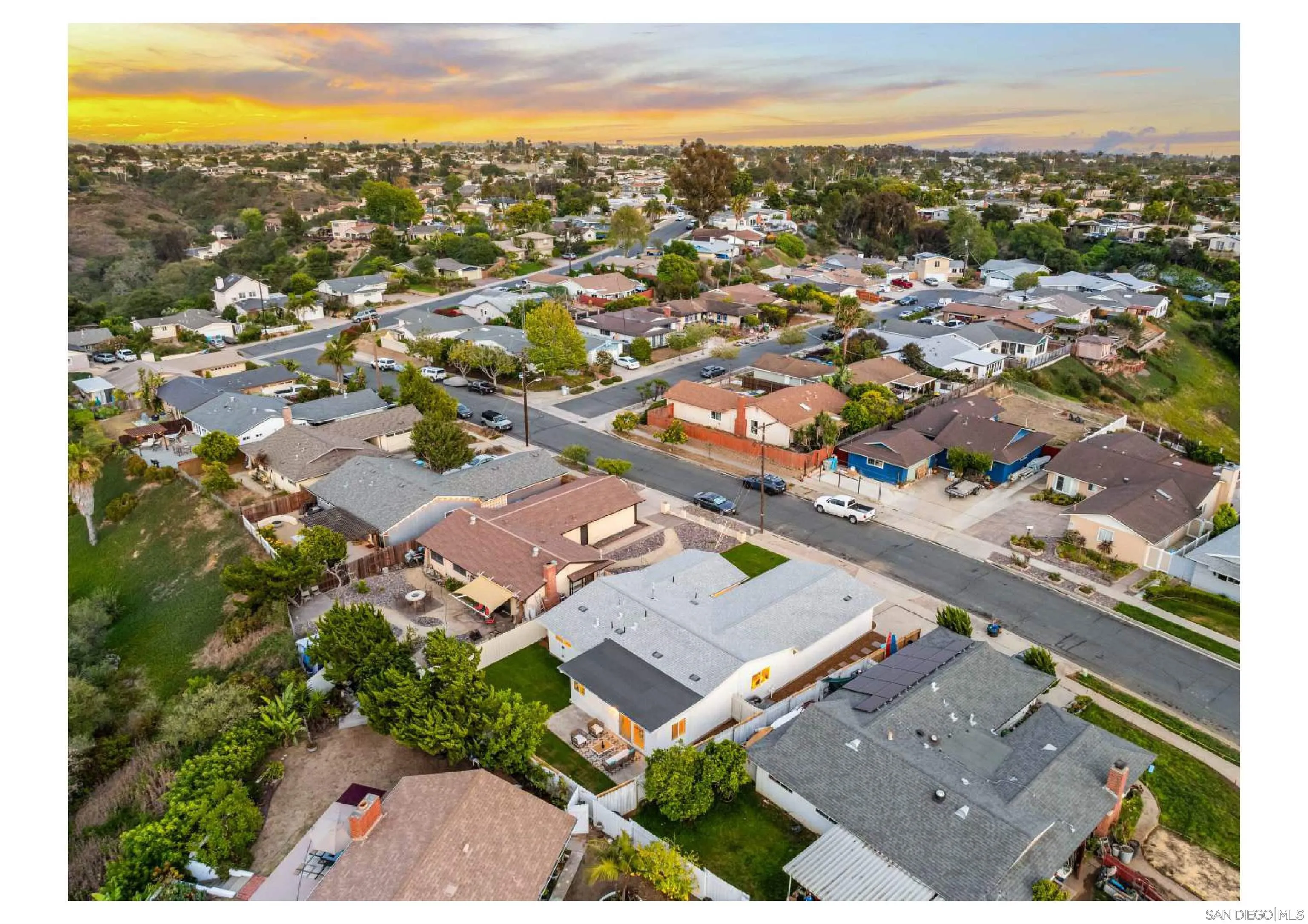 https://cdn.realtyfeed.com/cdn/127/260013883/655de409eecb911f8519ab450e6e371b.webp