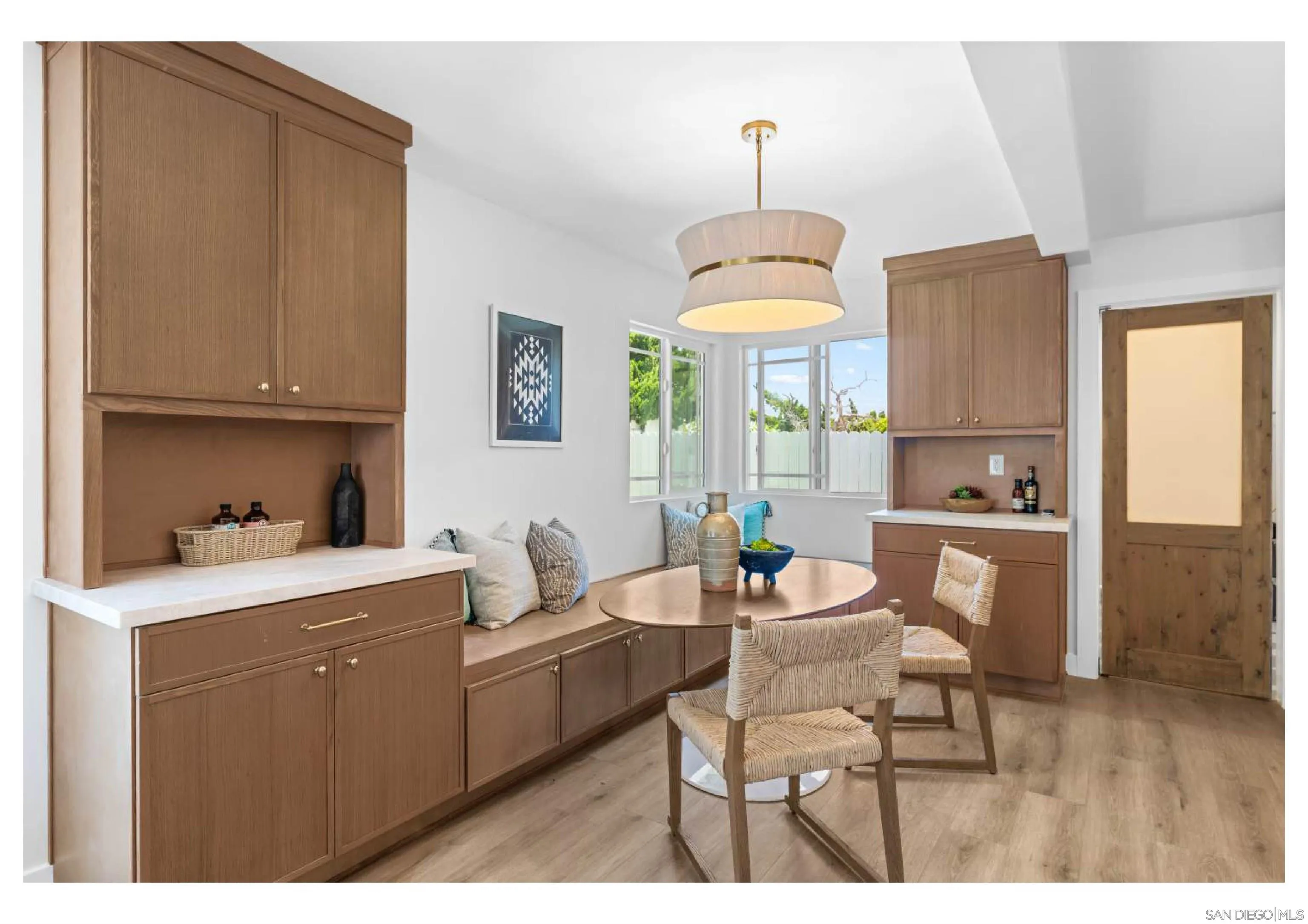 https://cdn.realtyfeed.com/cdn/127/260013883/cf409c6a38233acbf7e47dd482c536f7.webp