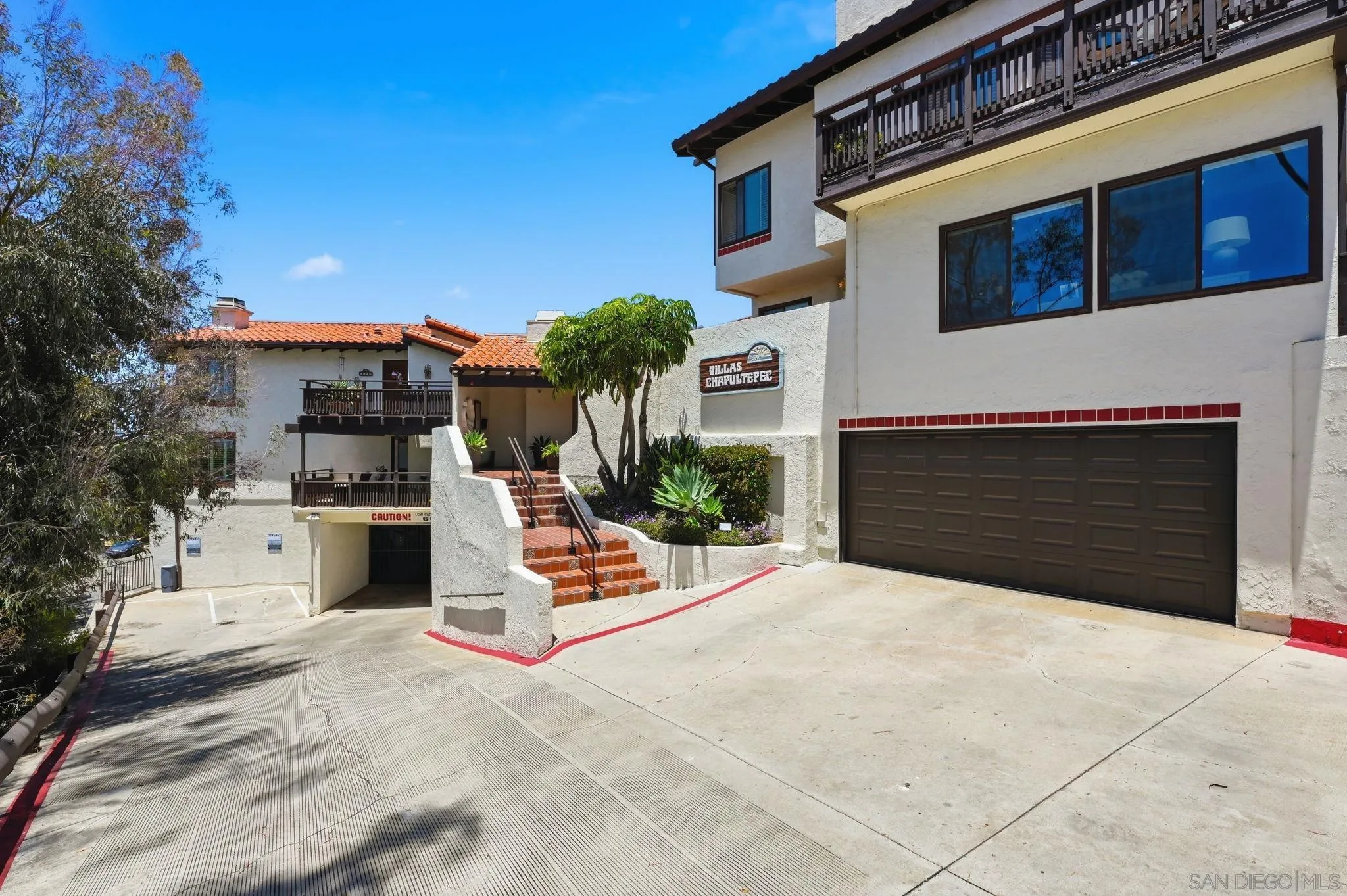 Photo #1: 260013884 Listing: Photo #1