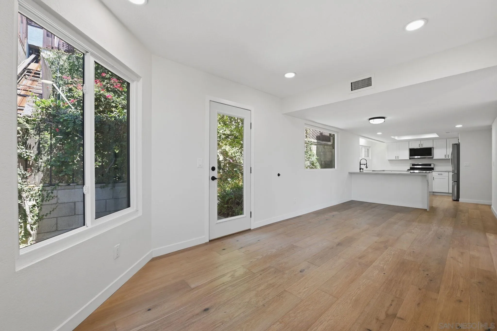 Photo #17: 260013884 Listing: Photo #17