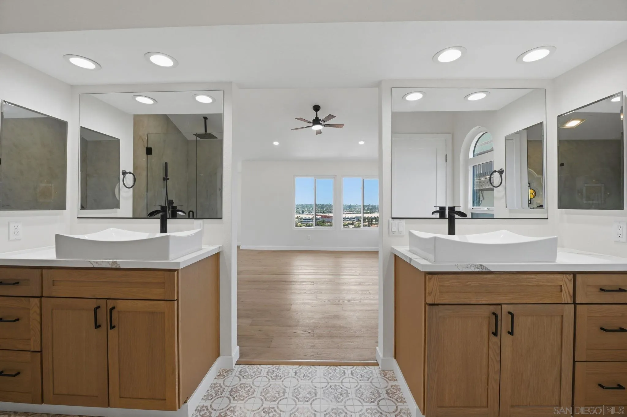 Photo #34: 260013884 Listing: Photo #34