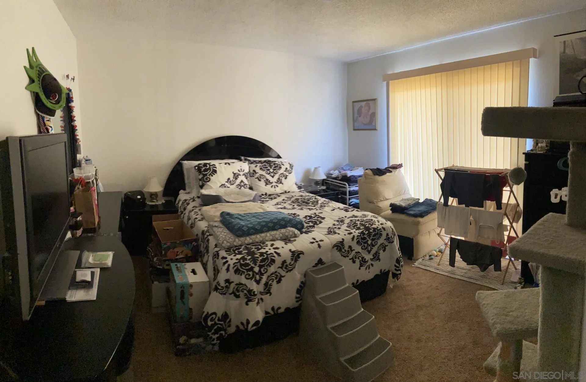 https://cdn.realtyfeed.com/cdn/127/260013886/c5a61f9ffc5d578dcd9ae10485955b30.webp