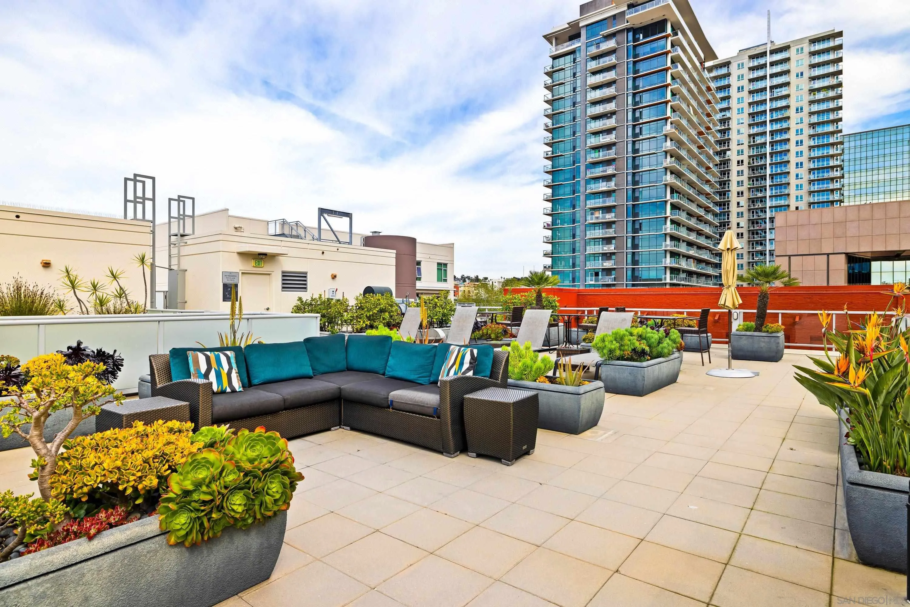 https://cdn.realtyfeed.com/cdn/127/260013888/58ad1e5980c1b08133762243330b2eb4.webp