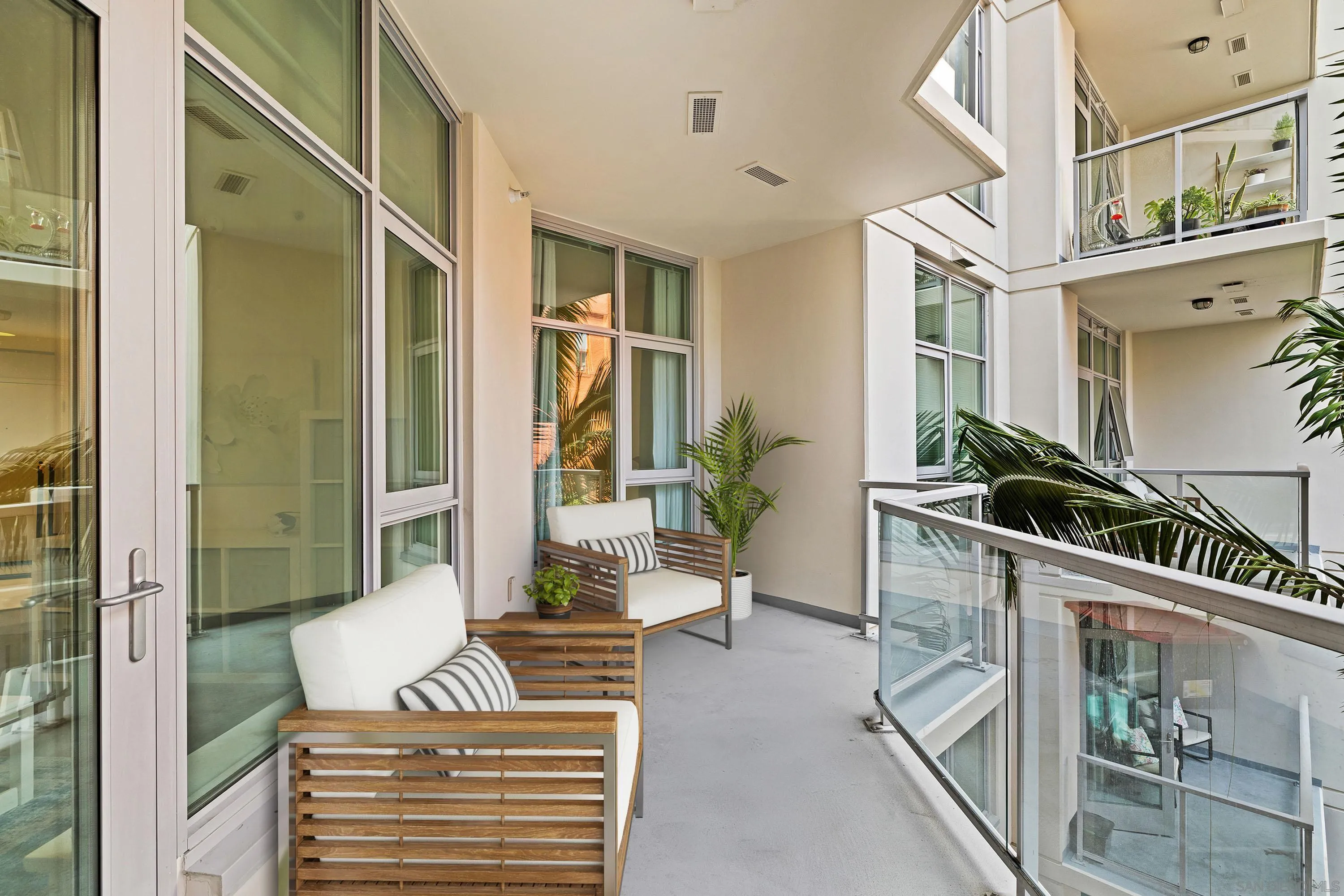 https://cdn.realtyfeed.com/cdn/127/260013888/cd7037cada39b144d0cd7d4ee2eb7c9e.webp