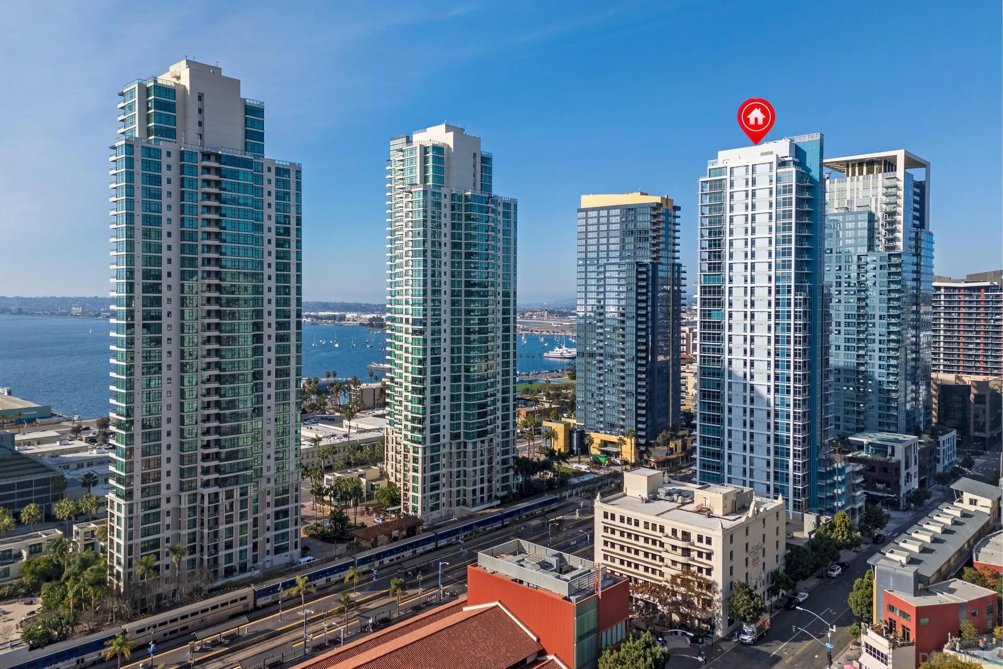 https://cdn.realtyfeed.com/cdn/127/260013889/1737573d841965e55f26a85b4c79d8fe.webp
