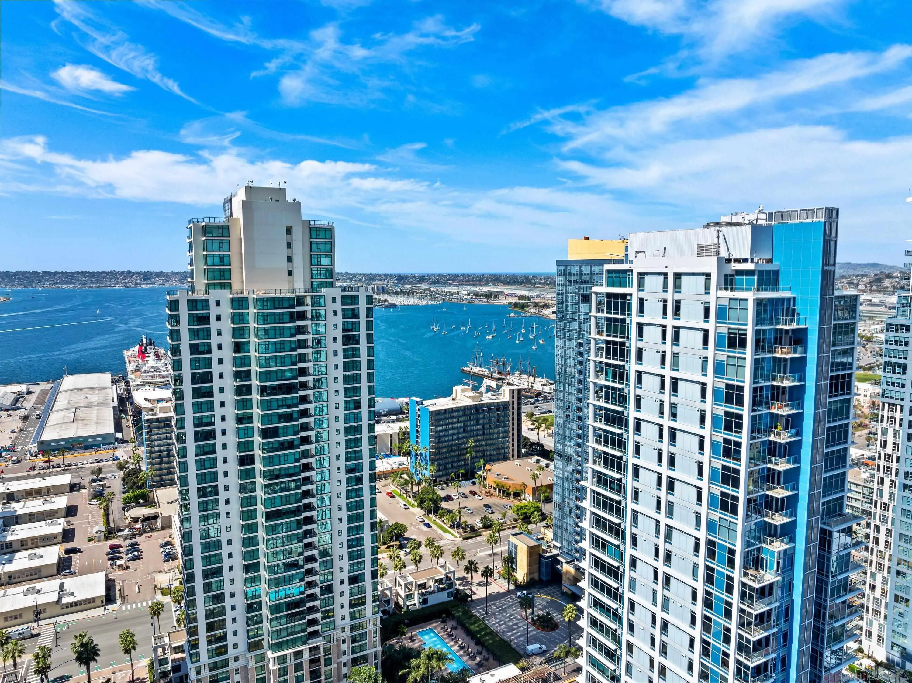 https://cdn.realtyfeed.com/cdn/127/260013889/315119aa2ada7441b8c62440eaf258ab.webp