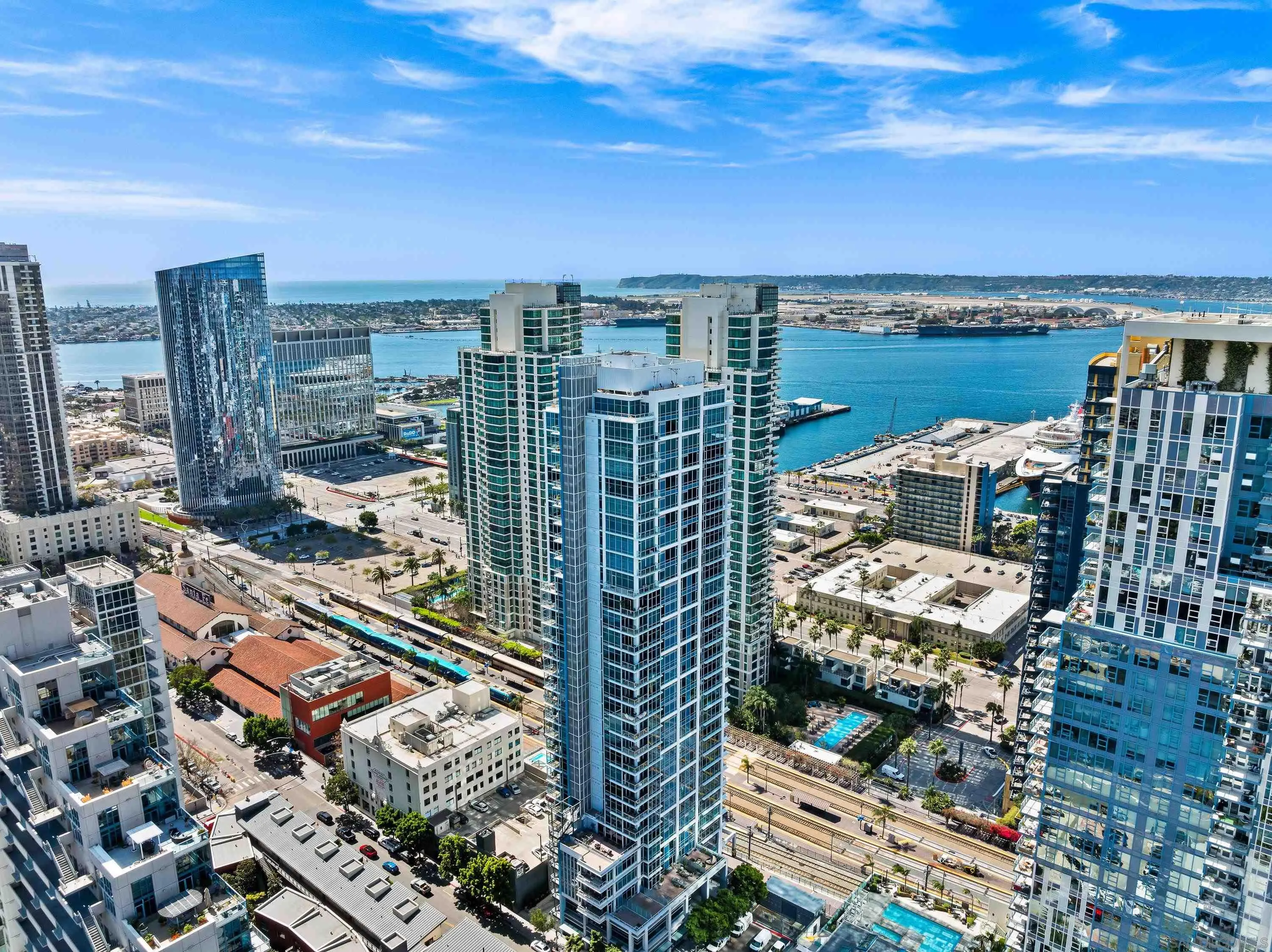 https://cdn.realtyfeed.com/cdn/127/260013889/7f5aaf014bd930dec806759f23d8aed5.webp