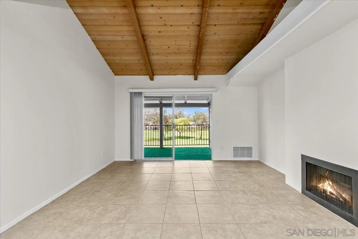 Photo #10: 260013894 Listing: Photo #10