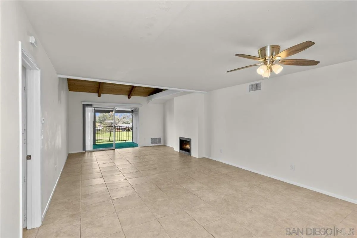 Photo #8: 260013894 Listing: Photo #8