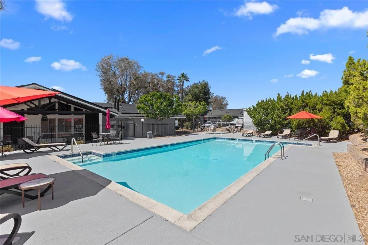 Photo #42: 260013894 Listing: Photo #42