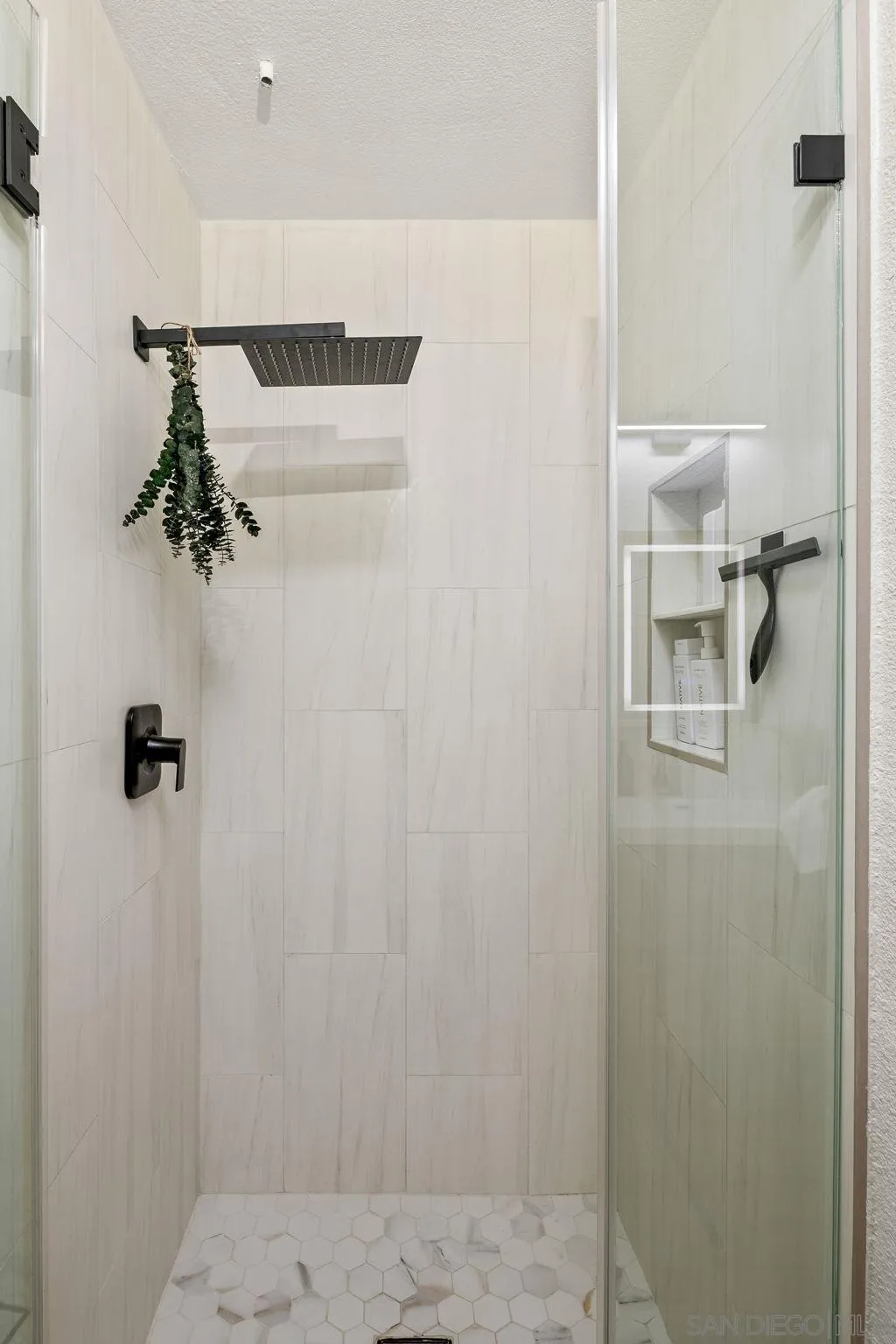 Photo #17: 260013897 Listing: Photo #17