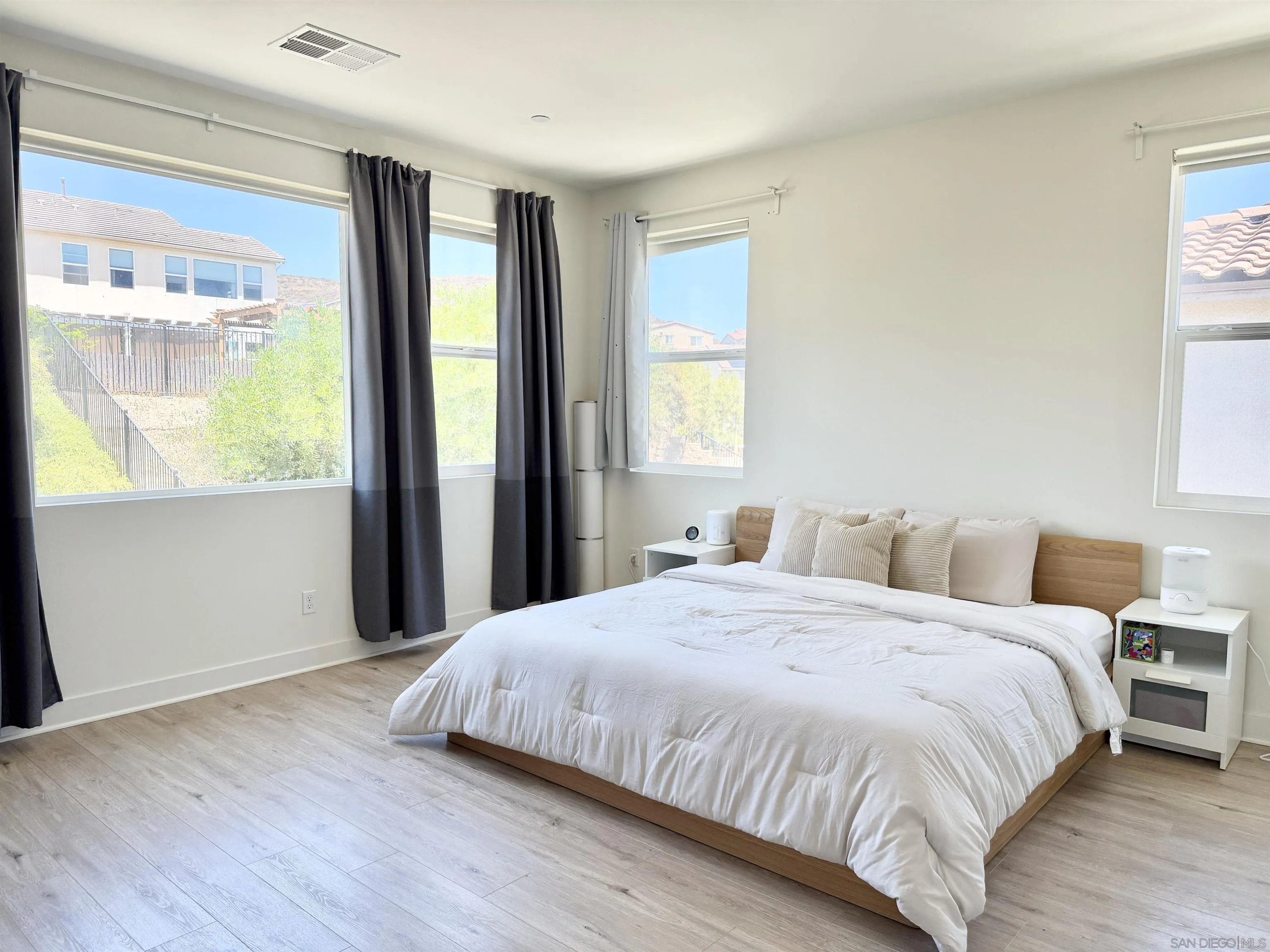 https://cdn.realtyfeed.com/cdn/127/260013898/211fd12715a26ca53b6985d7b2f737ca.webp