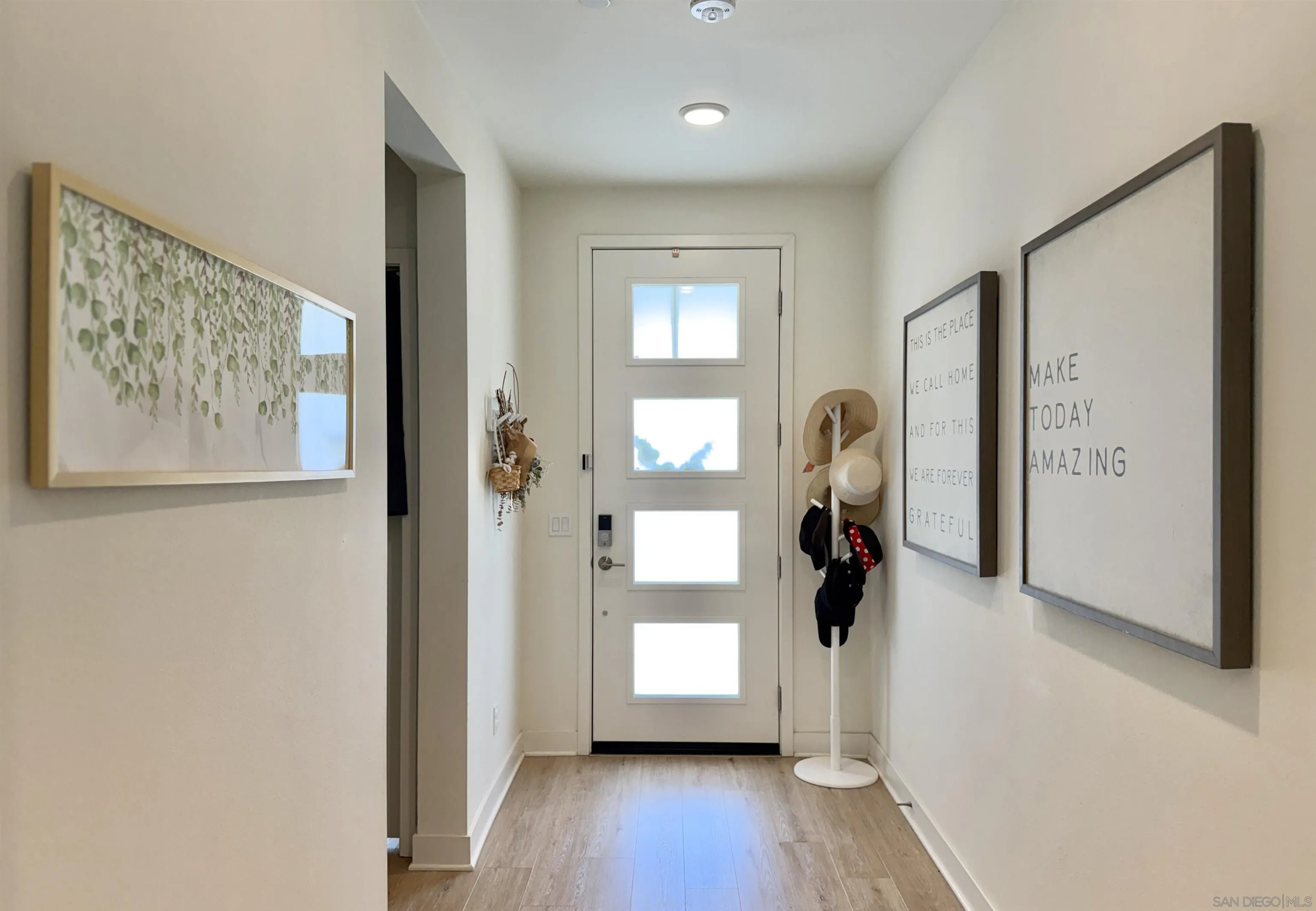 https://cdn.realtyfeed.com/cdn/127/260013898/8e26367e963f8a60621b92bc5627d6b7.webp