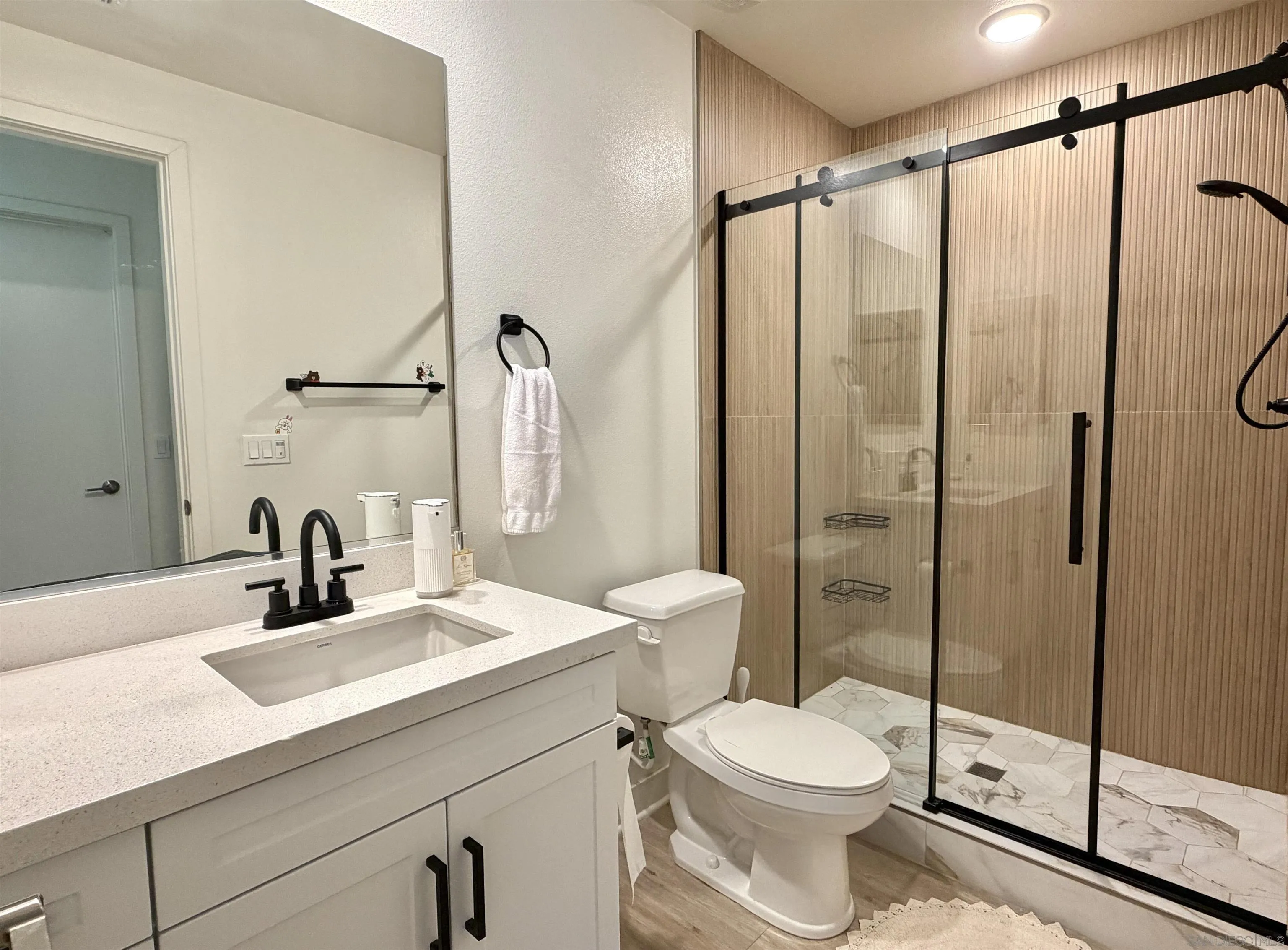https://cdn.realtyfeed.com/cdn/127/260013898/a064af4535f022084c200e2c85c2d95b.webp