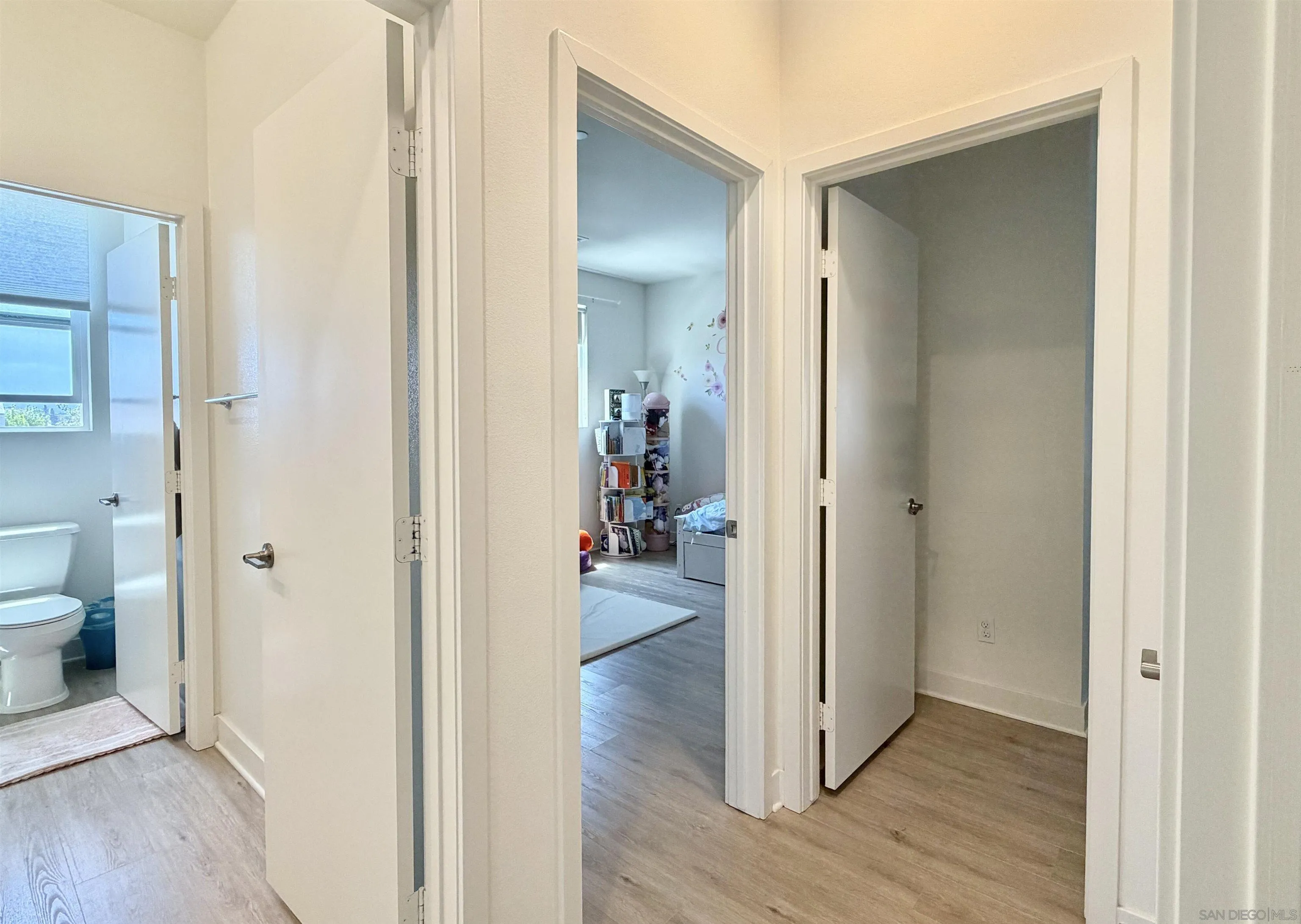 https://cdn.realtyfeed.com/cdn/127/260013898/b947da5fea0221c1c67dbf933de21199.webp