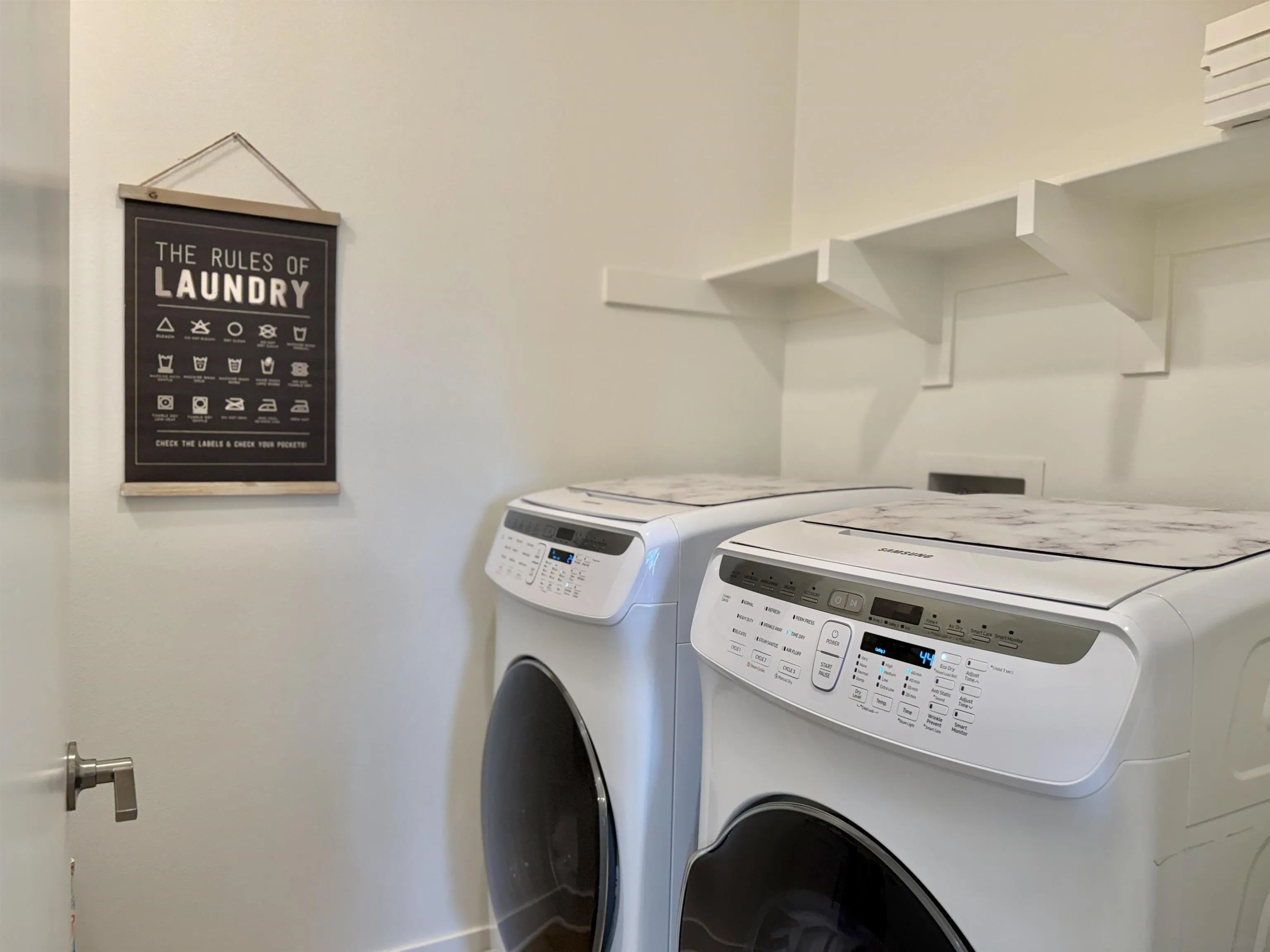 https://cdn.realtyfeed.com/cdn/127/260013898/bee46a14d550f400e9a71f7a1f639496.webp