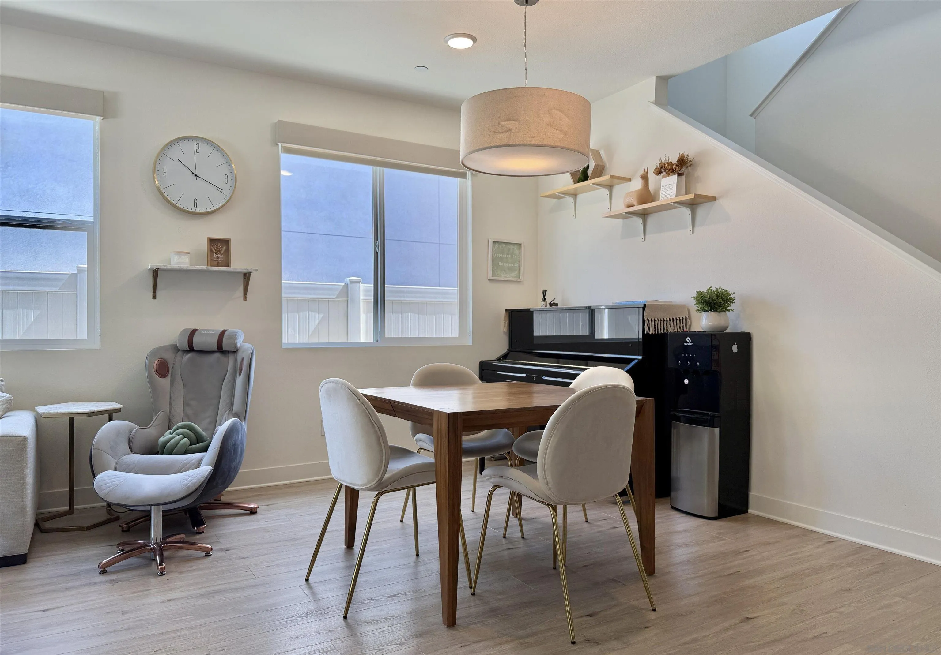https://cdn.realtyfeed.com/cdn/127/260013898/fb0277b2ac14f260630e892efaeee5bd.webp