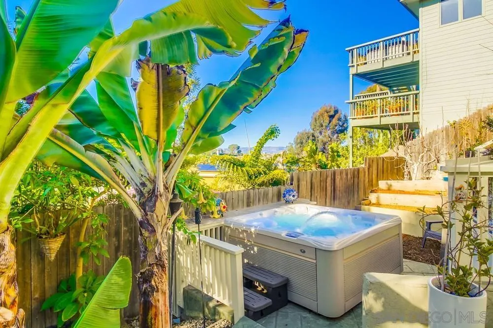 https://cdn.realtyfeed.com/cdn/127/260013904/0c60b6eba398b8cecfd957368f3d04d4.webp