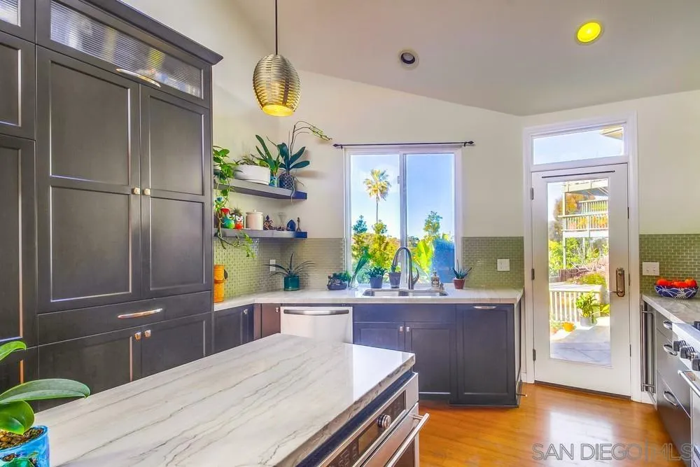 https://cdn.realtyfeed.com/cdn/127/260013904/e1e7bee1be198e9bba7e30b0f7942e82.webp