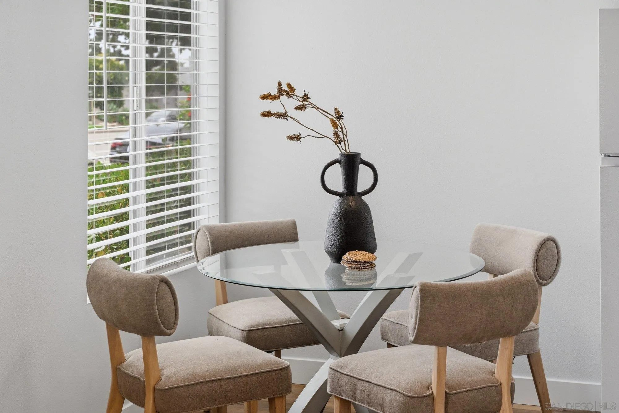 Photo #6: 260013911 Listing: Photo #6