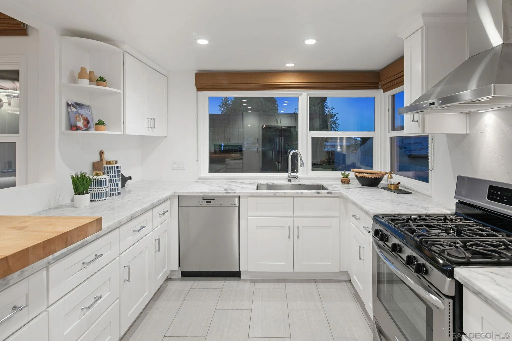 https://cdn.realtyfeed.com/cdn/127/260013920/17c0954cb5320a4a0eb426a14f143349.webp