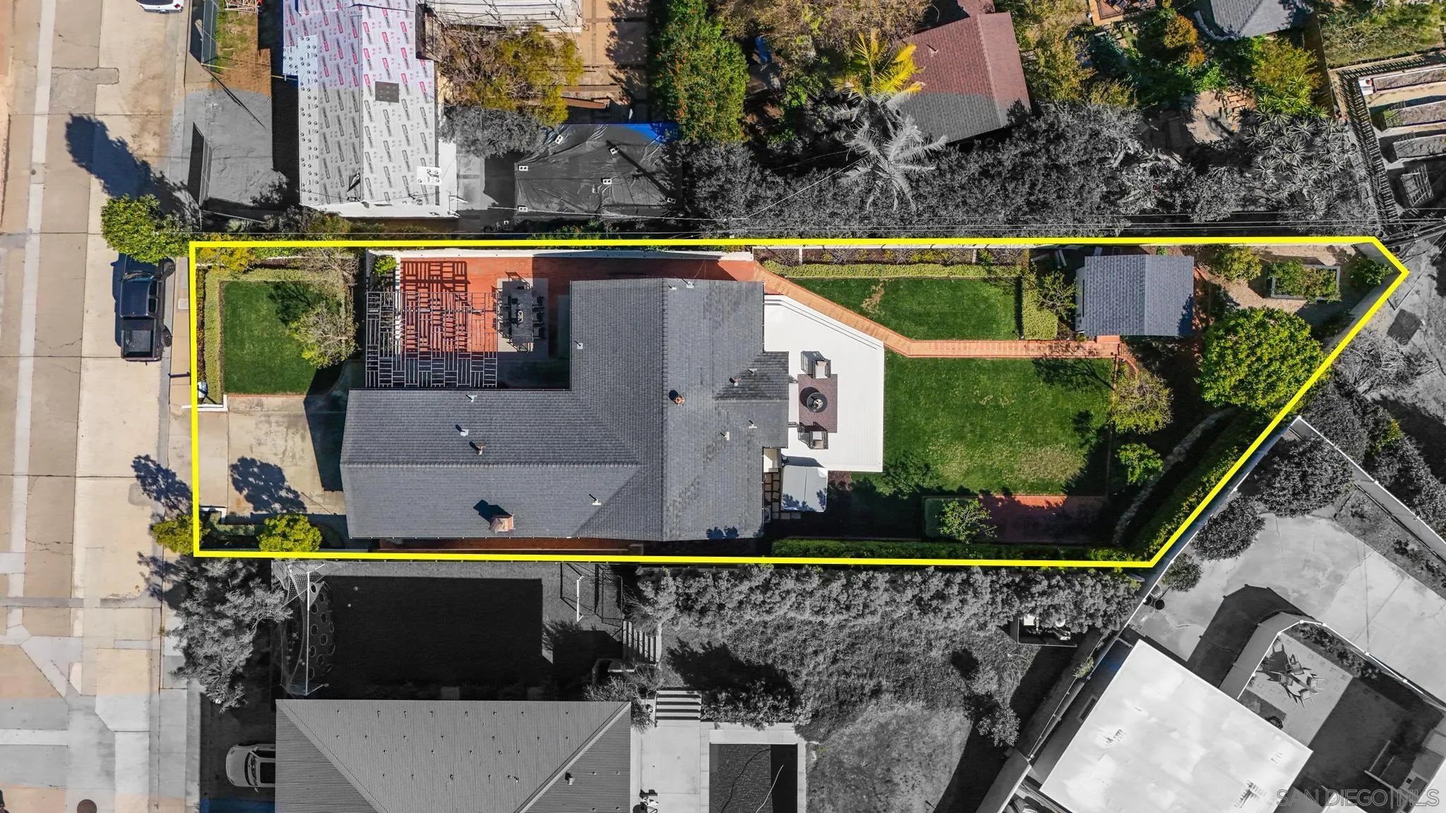 https://cdn.realtyfeed.com/cdn/127/260013920/52fc578cc31f6286de7ca4b441e0b11c.webp