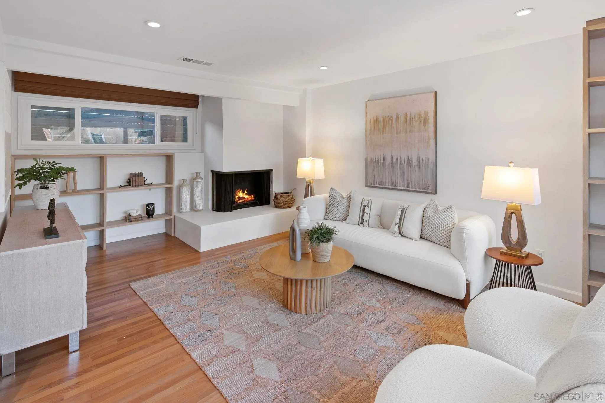https://cdn.realtyfeed.com/cdn/127/260013920/bdfdca34d23cd715cee86fbd23e4b2cb.webp