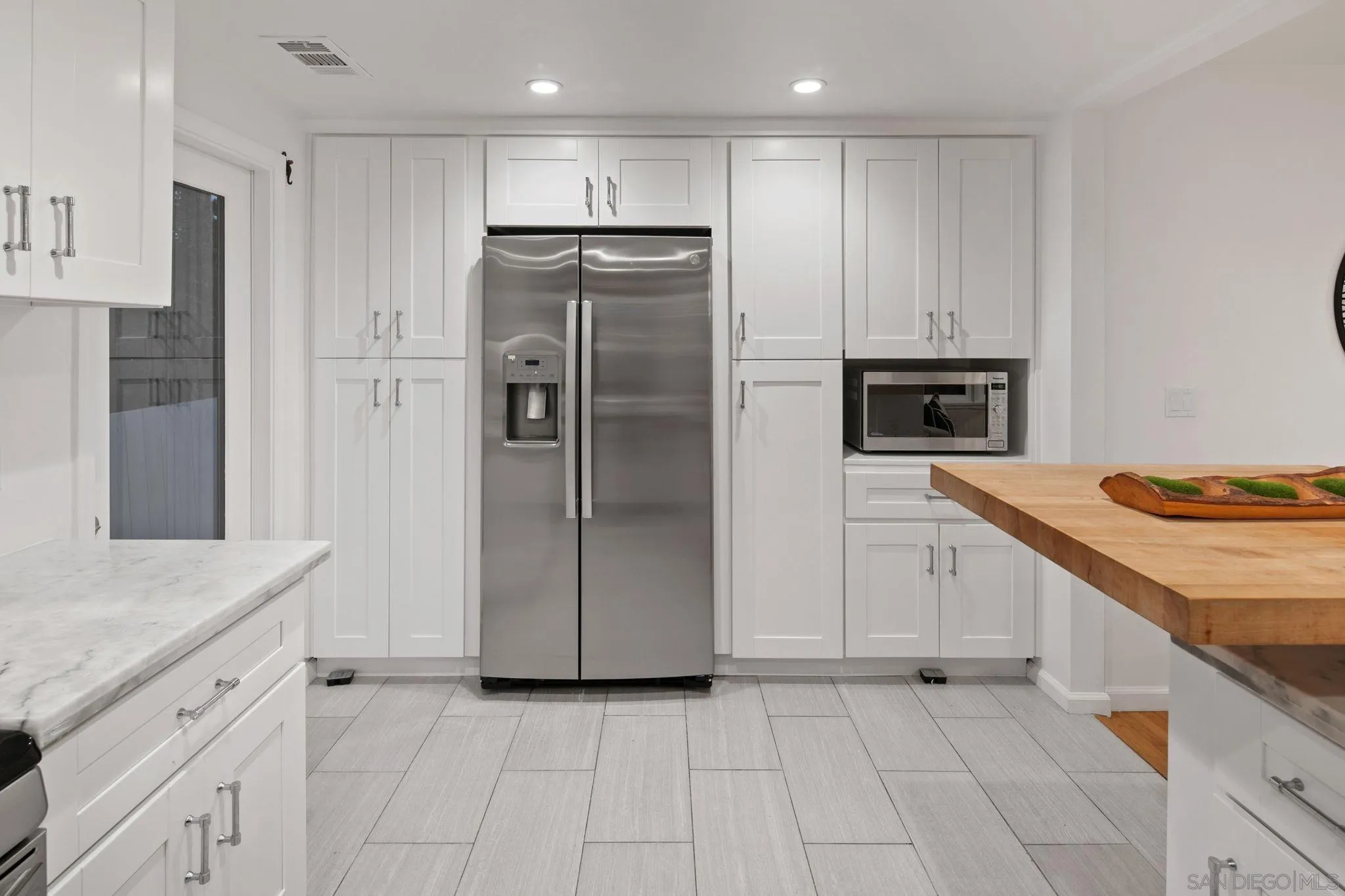 https://cdn.realtyfeed.com/cdn/127/260013920/eff9d68a23aed03a0e7417a189cf6817.webp