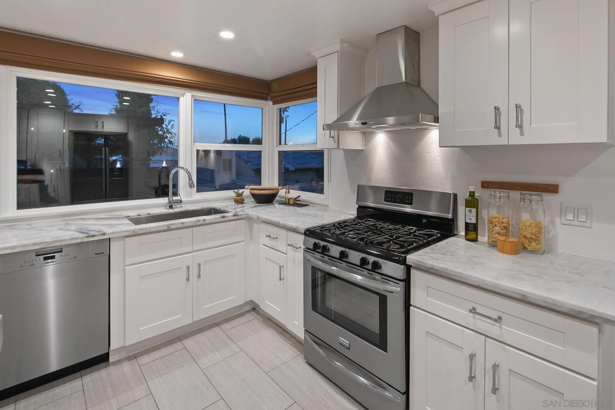 https://cdn.realtyfeed.com/cdn/127/260013920/f30068efb2a32f54814b3af7ac6e58e8.webp