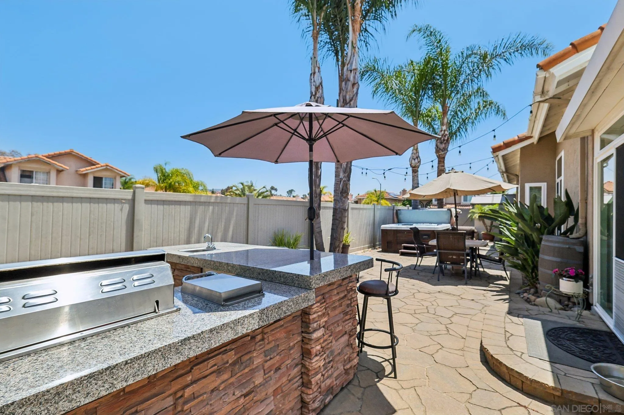 https://cdn.realtyfeed.com/cdn/127/260013923/5513f5b1d452097095e8cf34f8b130fb.webp