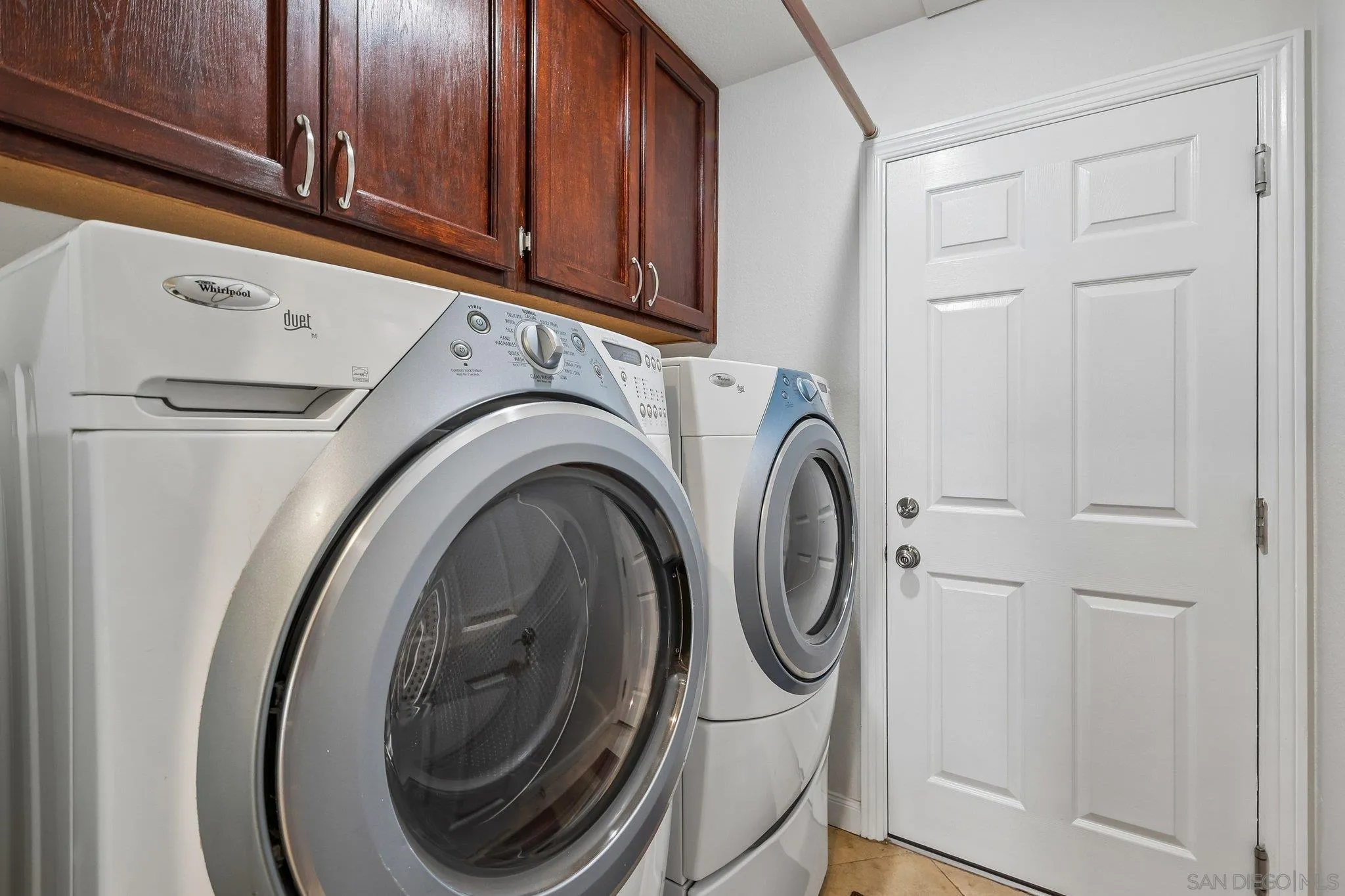 https://cdn.realtyfeed.com/cdn/127/260013923/7cb715035b50aea5ebc682d92803d34f.webp