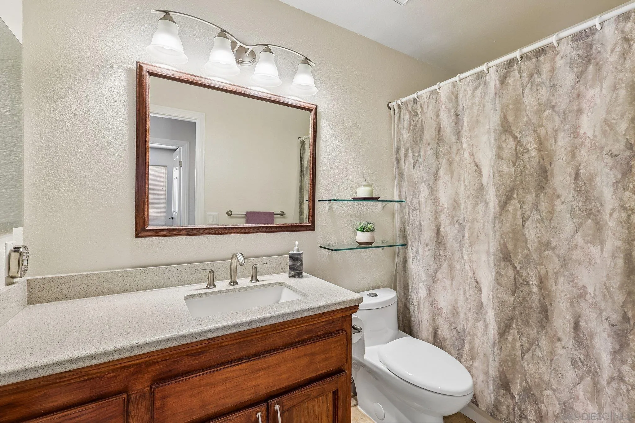 https://cdn.realtyfeed.com/cdn/127/260013923/a59aecbf5f2ea27c49434a27d728603f.webp