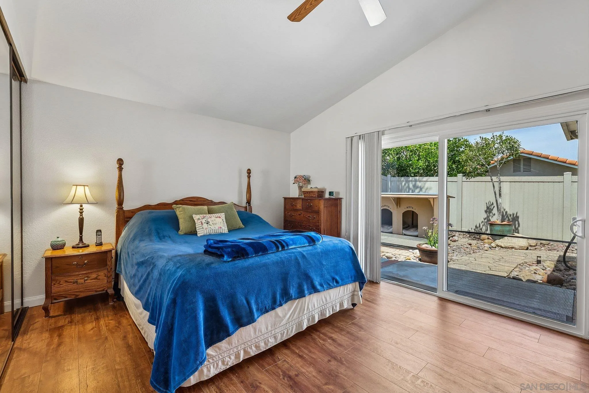 https://cdn.realtyfeed.com/cdn/127/260013923/e1d175c9161af30a1bac4504d113891e.webp
