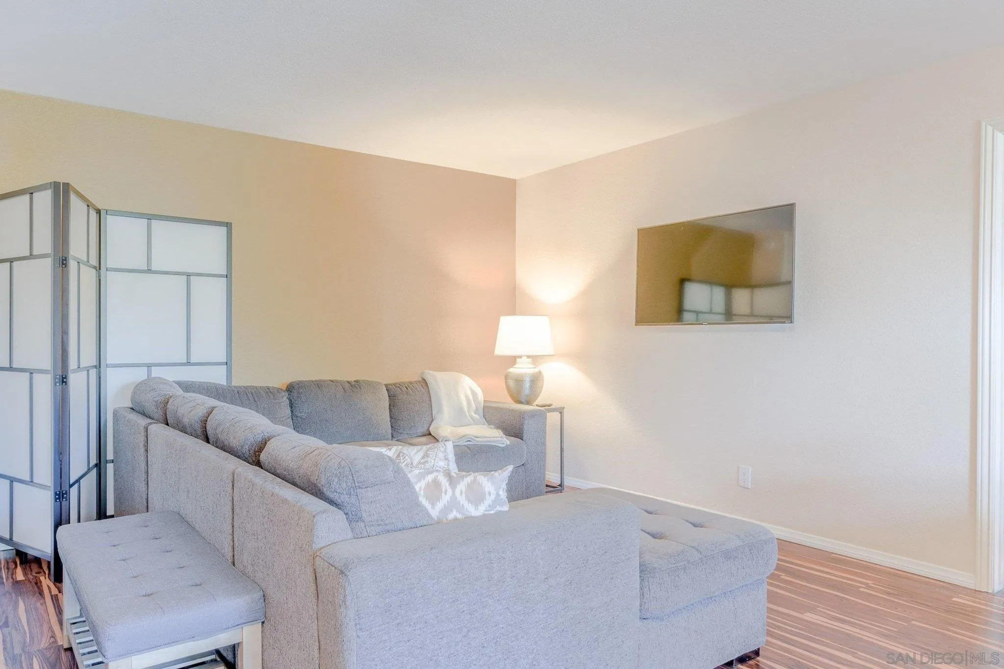 Photo #8: 260013927 Listing: Photo #8