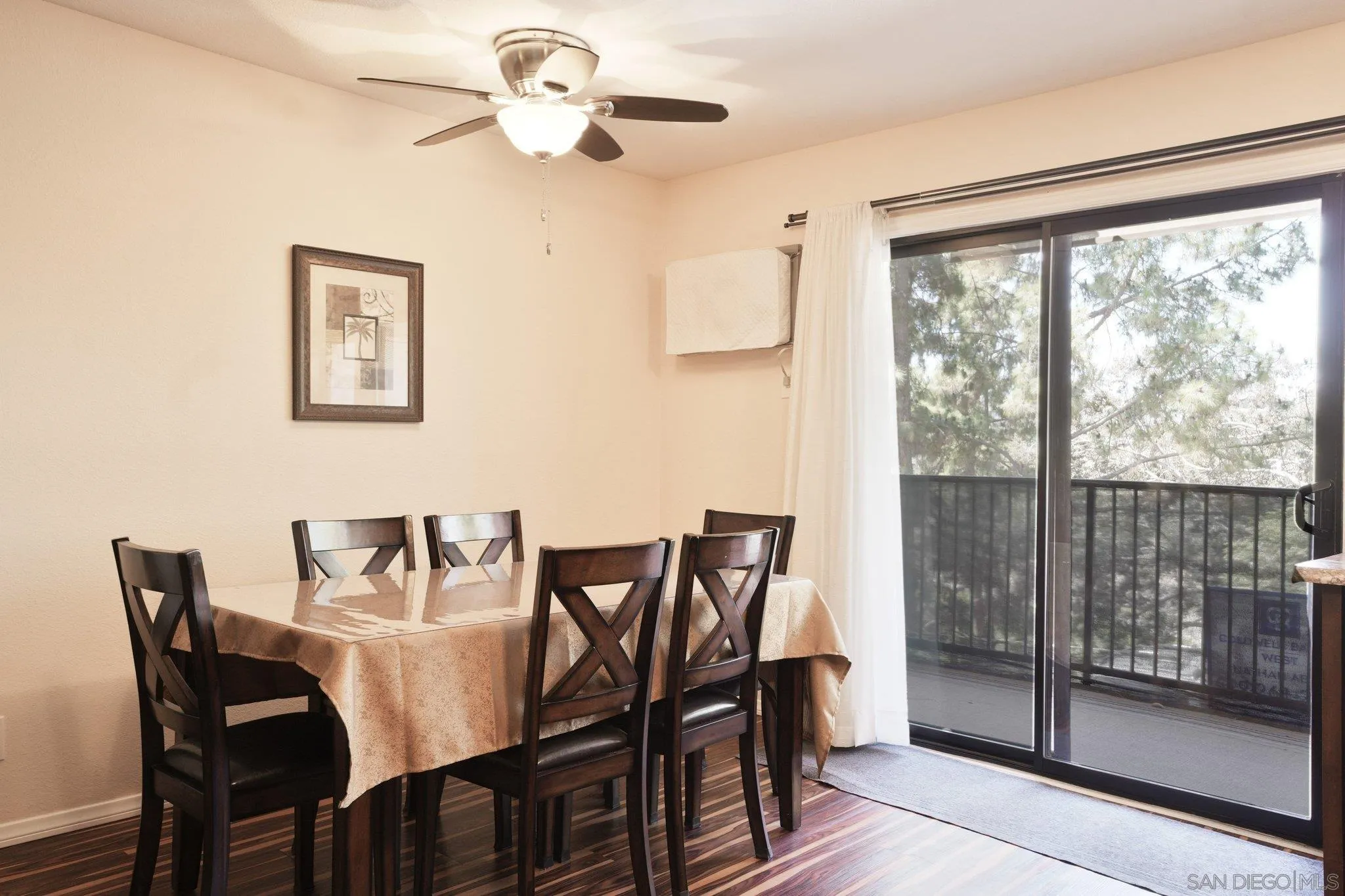 Photo #12: 260013927 Listing: Photo #12