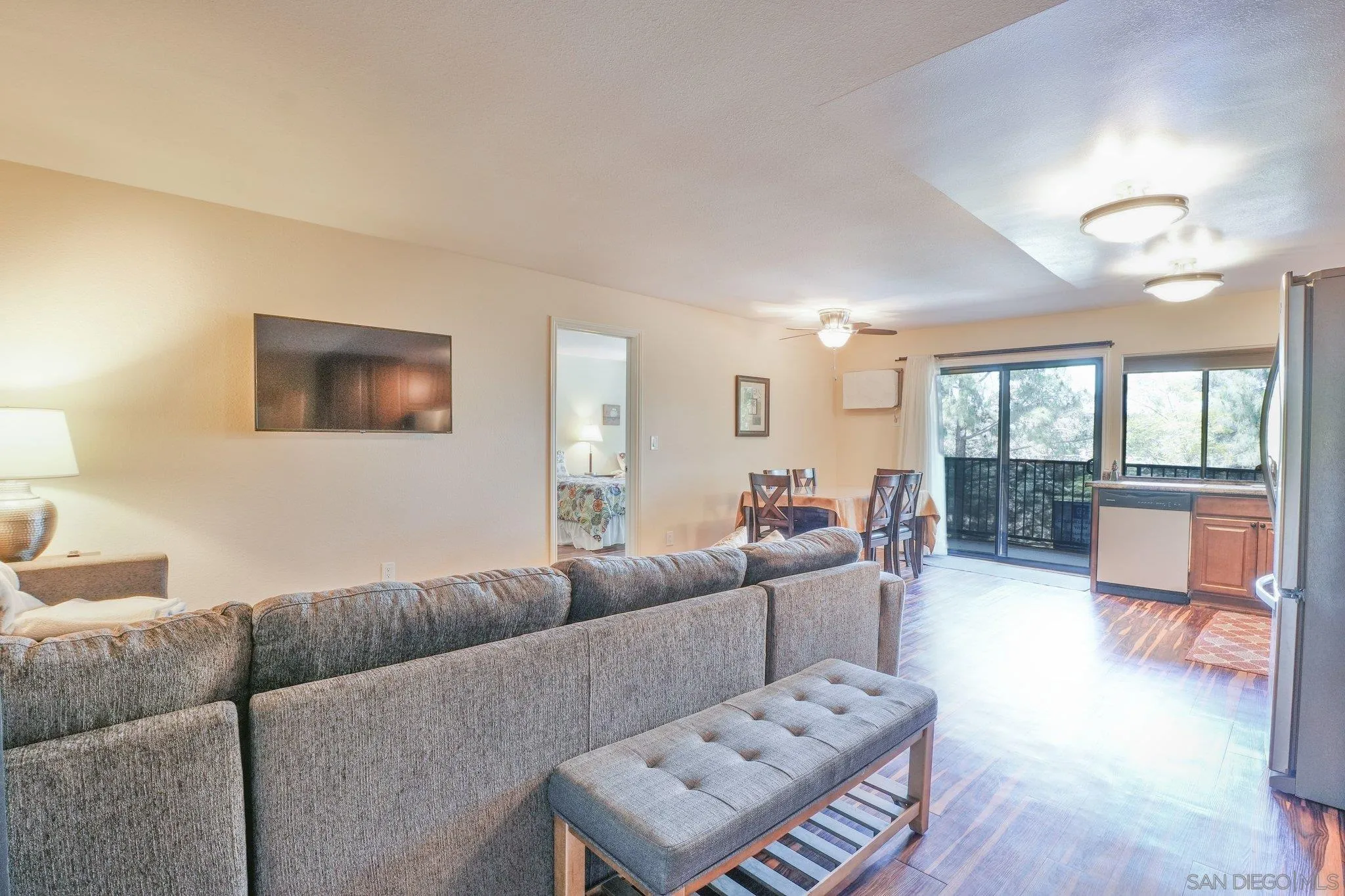 https://cdn.realtyfeed.com/cdn/127/260013927/bf951b43d2018eec7dc004100dce10cd.webp