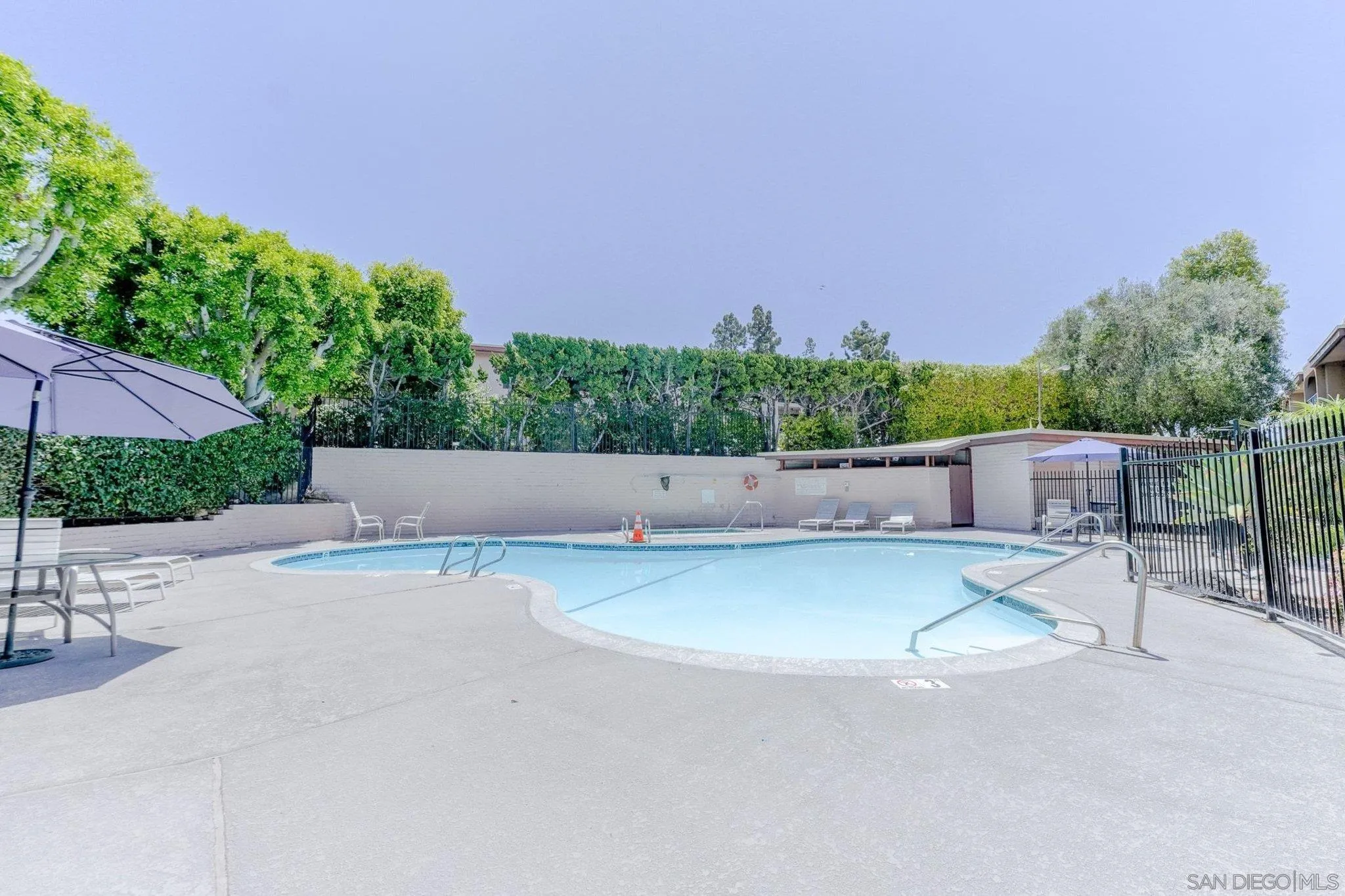 https://cdn.realtyfeed.com/cdn/127/260013927/c6fc474102fdca54a97b739236eee328.webp