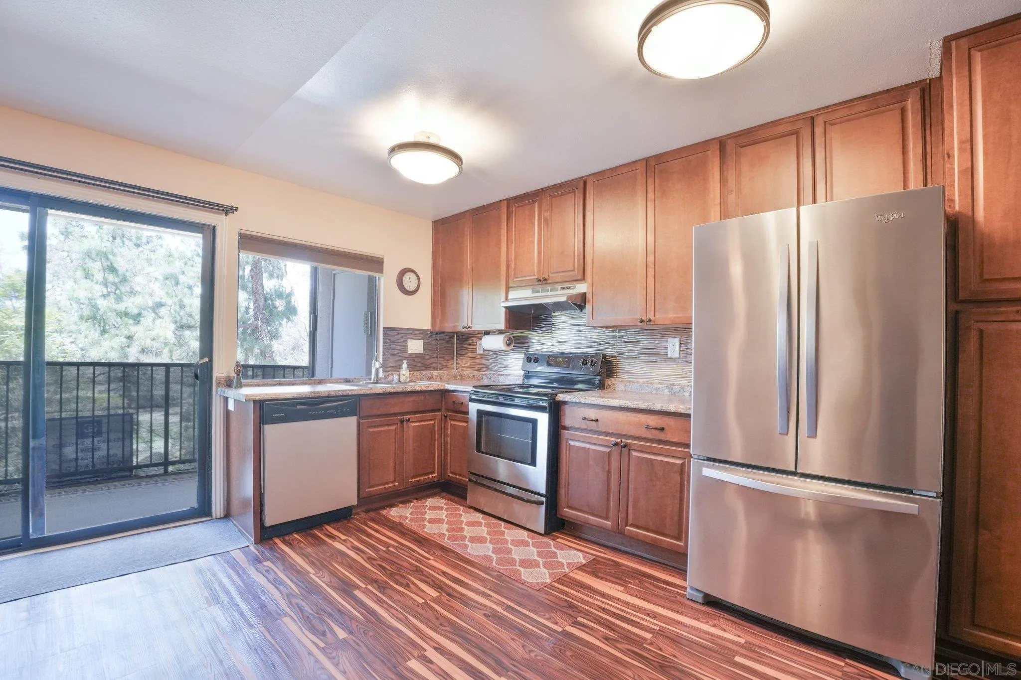 https://cdn.realtyfeed.com/cdn/127/260013927/cb61b9d4e994612985ad7f6ad8690661.webp