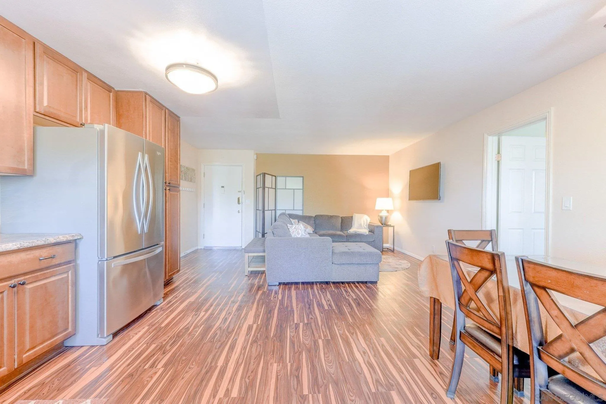 https://cdn.realtyfeed.com/cdn/127/260013927/cdc824e8b44f27bde76d1ead21ca224b.webp