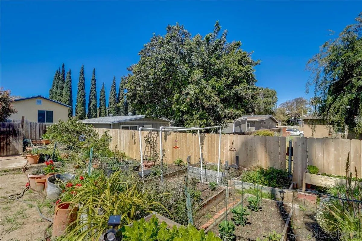https://cdn.realtyfeed.com/cdn/127/260013928/e8c0e6f270bef2a8b612a77b121d1f33.webp