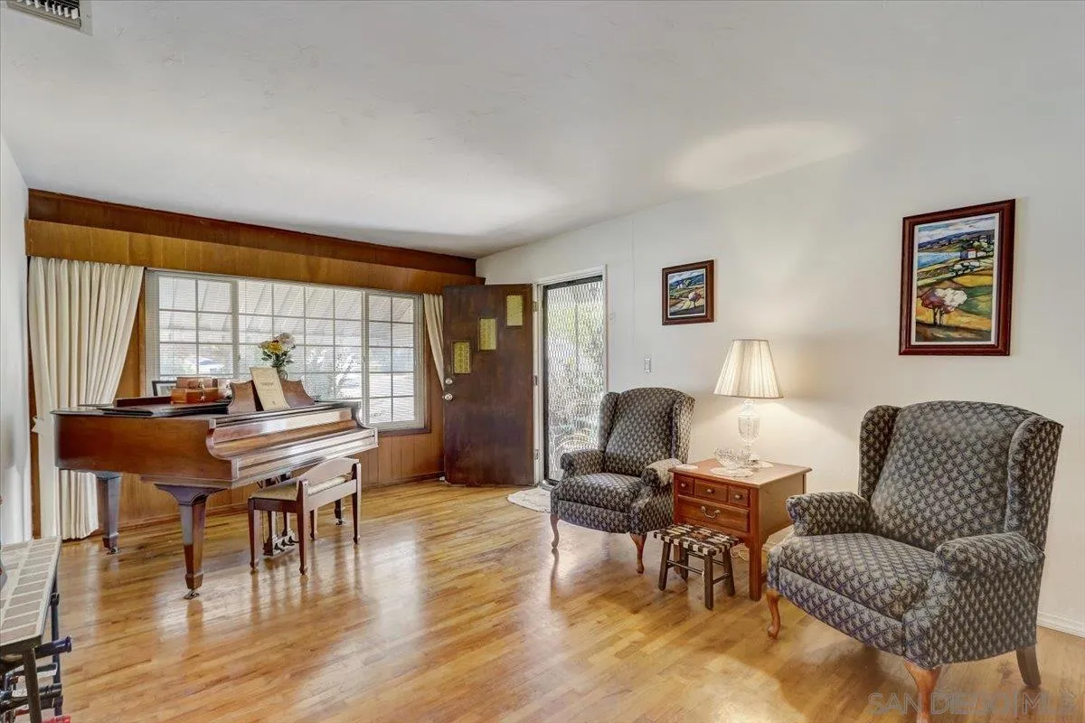 https://cdn.realtyfeed.com/cdn/127/260013928/ea67985e22be4fb43c396e4e11dfd520.webp