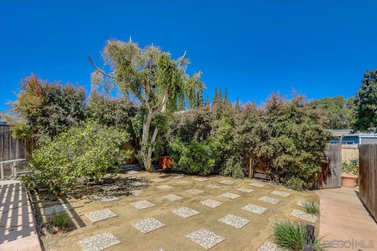 https://cdn.realtyfeed.com/cdn/127/260013928/f2879b3f215aa19969ee4055ec680573.webp